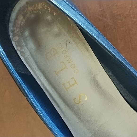 Shelby Kitten Heel PumpsWomen's Size 9 Kid Leather Church Office Party Navy Blue - Picture 2 of 9